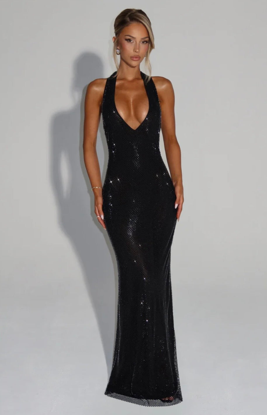 Women's Fitted Maxi Dress with Halter Neck and Open Back