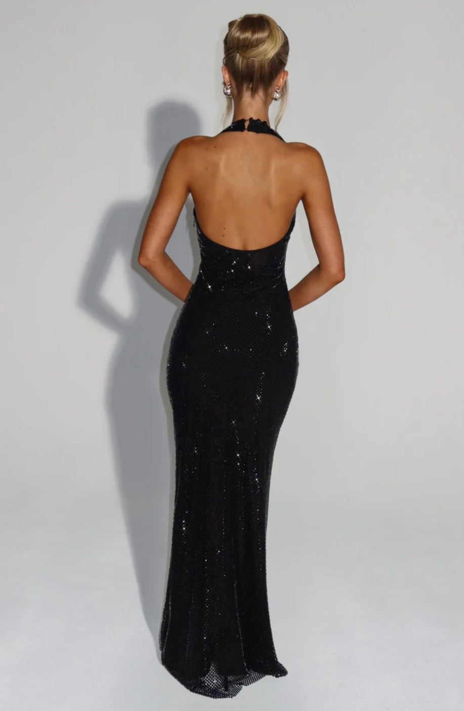 Women's Fitted Maxi Dress with Halter Neck and Open Back