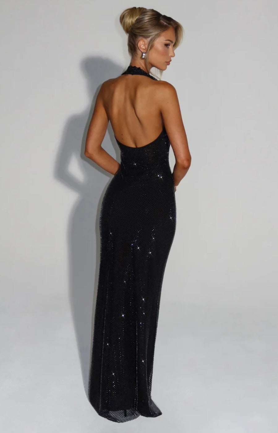 Women's Fitted Maxi Dress with Halter Neck and Open Back
