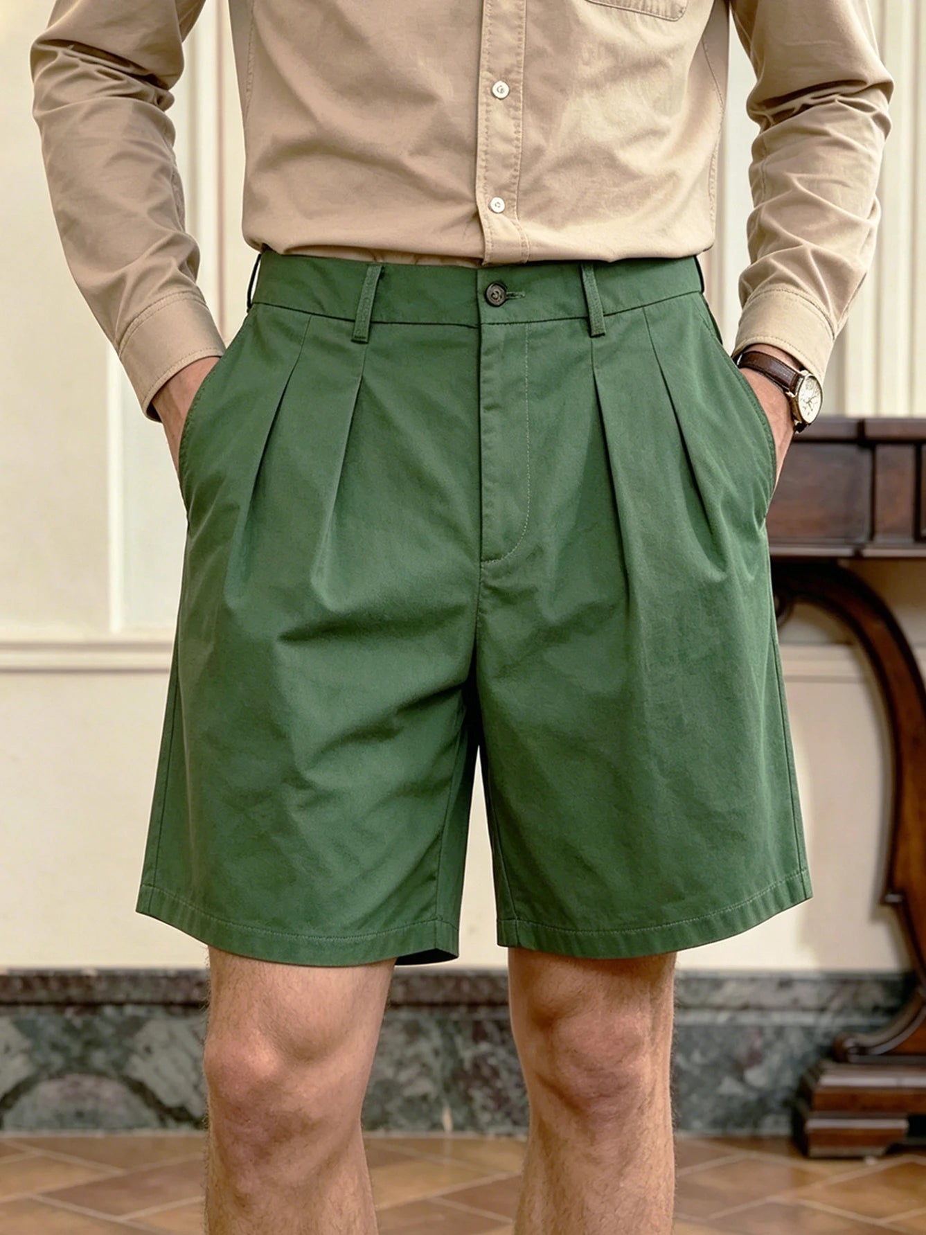 Men's Pleated Knee Length Shorts With Button Zip Closure