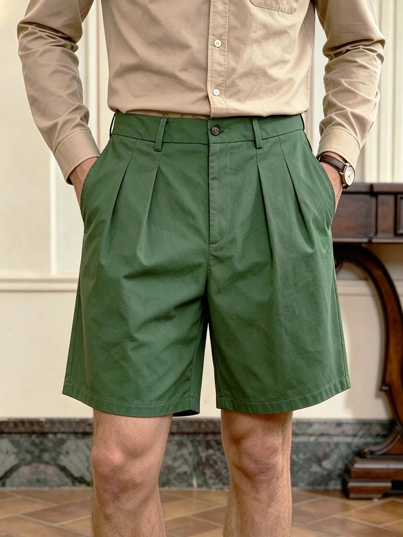 Men's Pleated Knee Length Shorts With Button Zip Closure