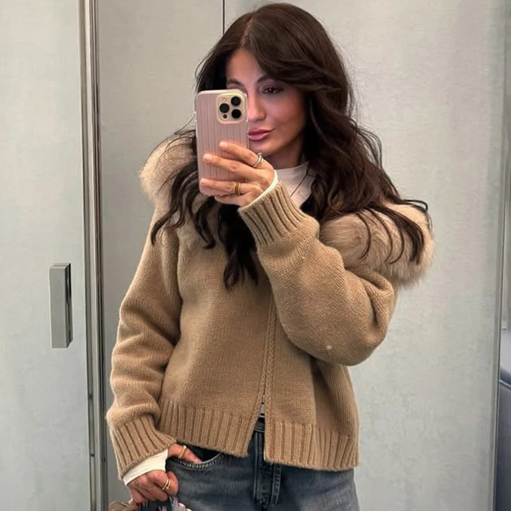 Women's Knitted Jumper with Fur Collar – Long Sleeve Zip Front Sweater
