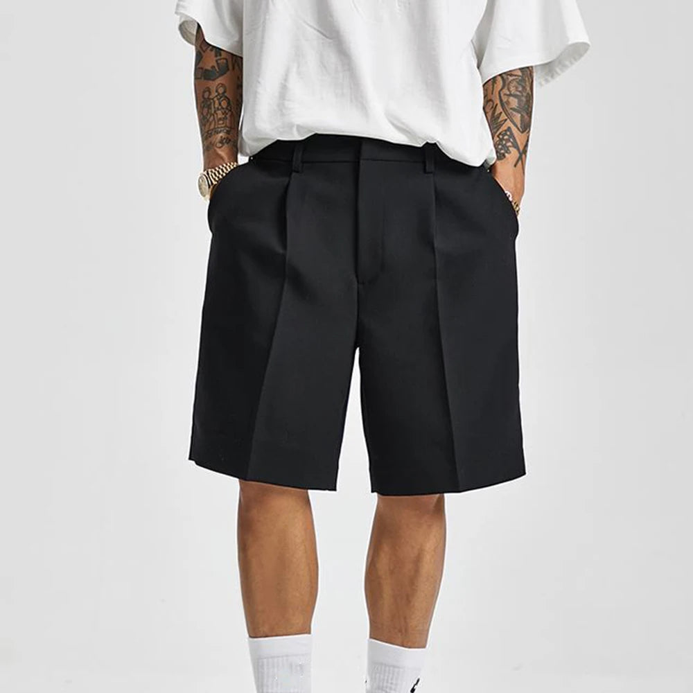 Men's Pleated Tailored Knee Length Shorts With Side Pockets Main image