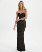Women's Long Sleeve Bodycon Lace Dress with Sweetheart Neckline