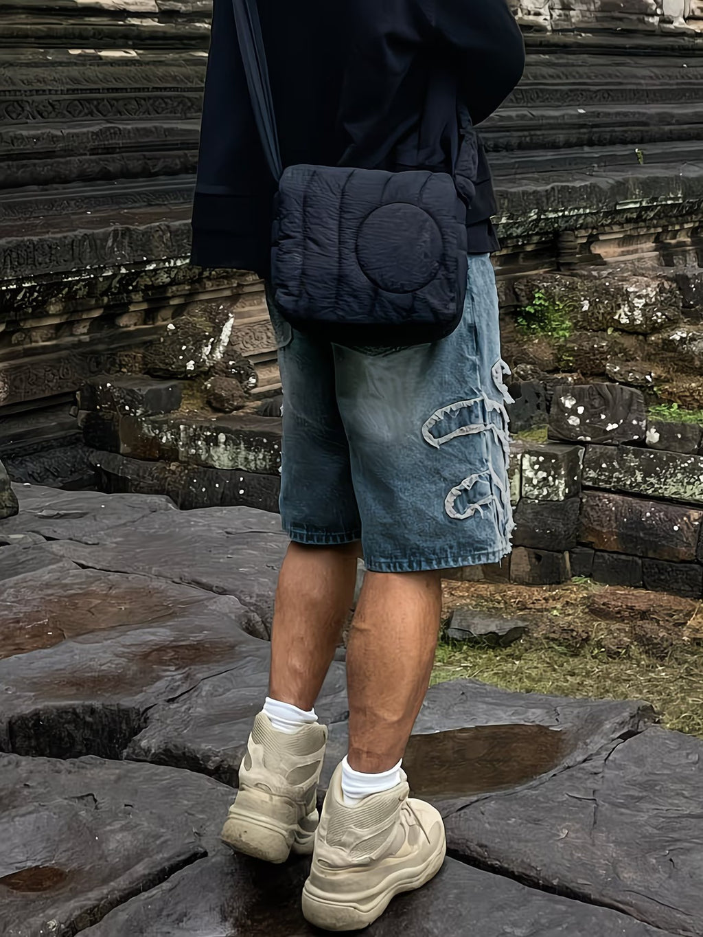 Men’s Straight-Cut Shorts with Wavy Side Patches